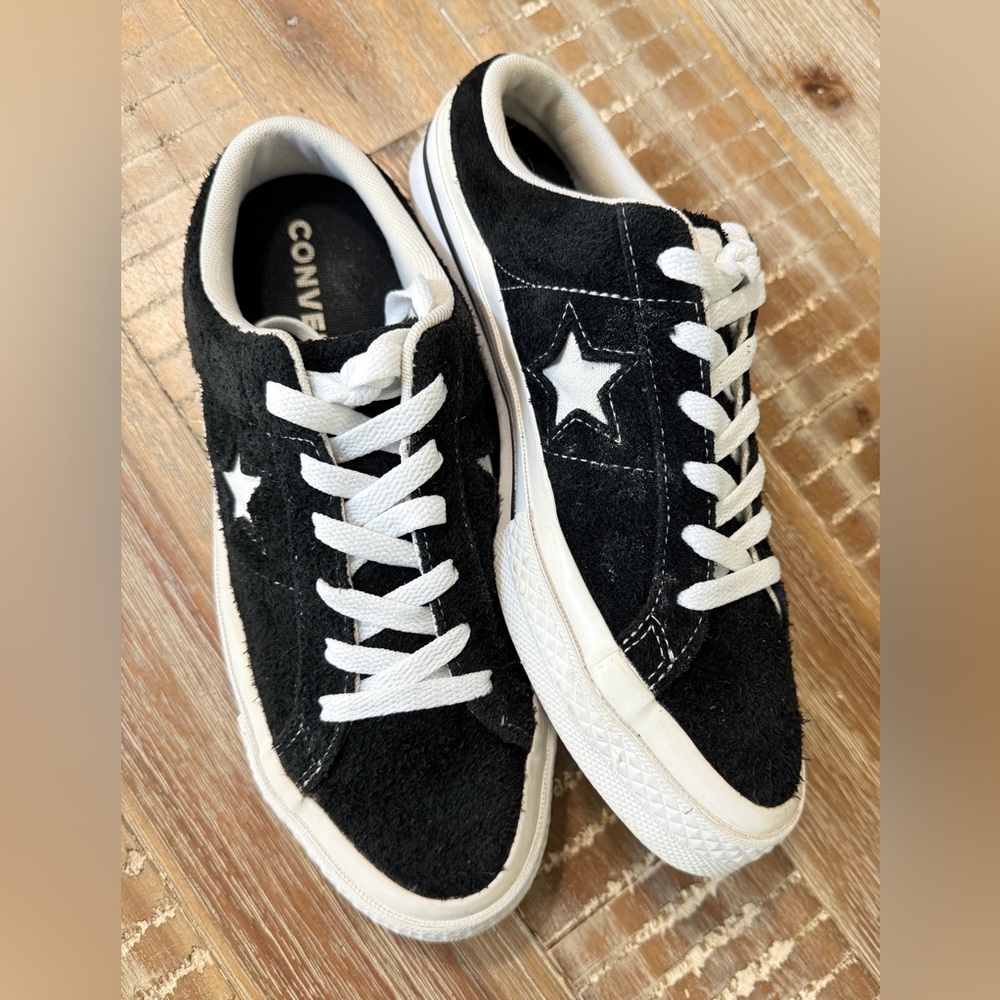 Converse Black and White One Star Low Top Sneakers - Picture 4 of 7